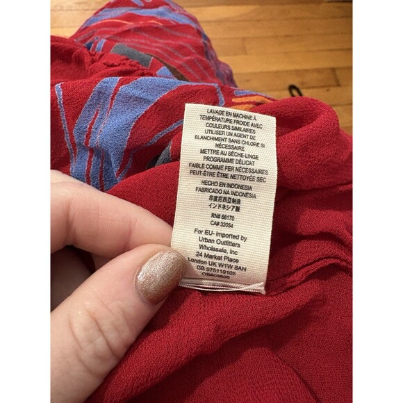 Free People Size M Beneath The Sea Top Red Floral - Picture 6 of 7